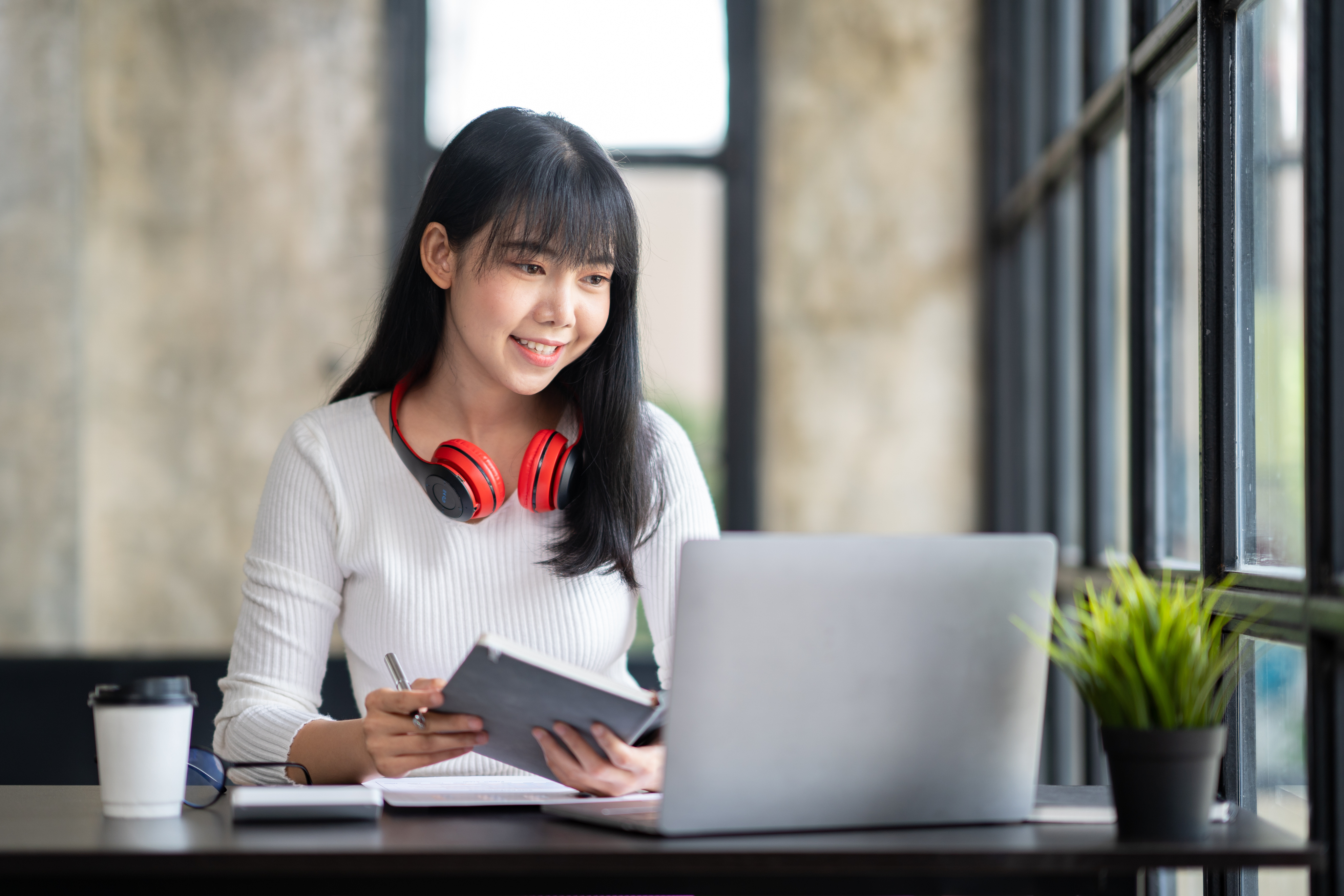 https://learning.bahaso.com/pluginfile.php/9792/course/overviewfiles/Btalk%20Mini.png